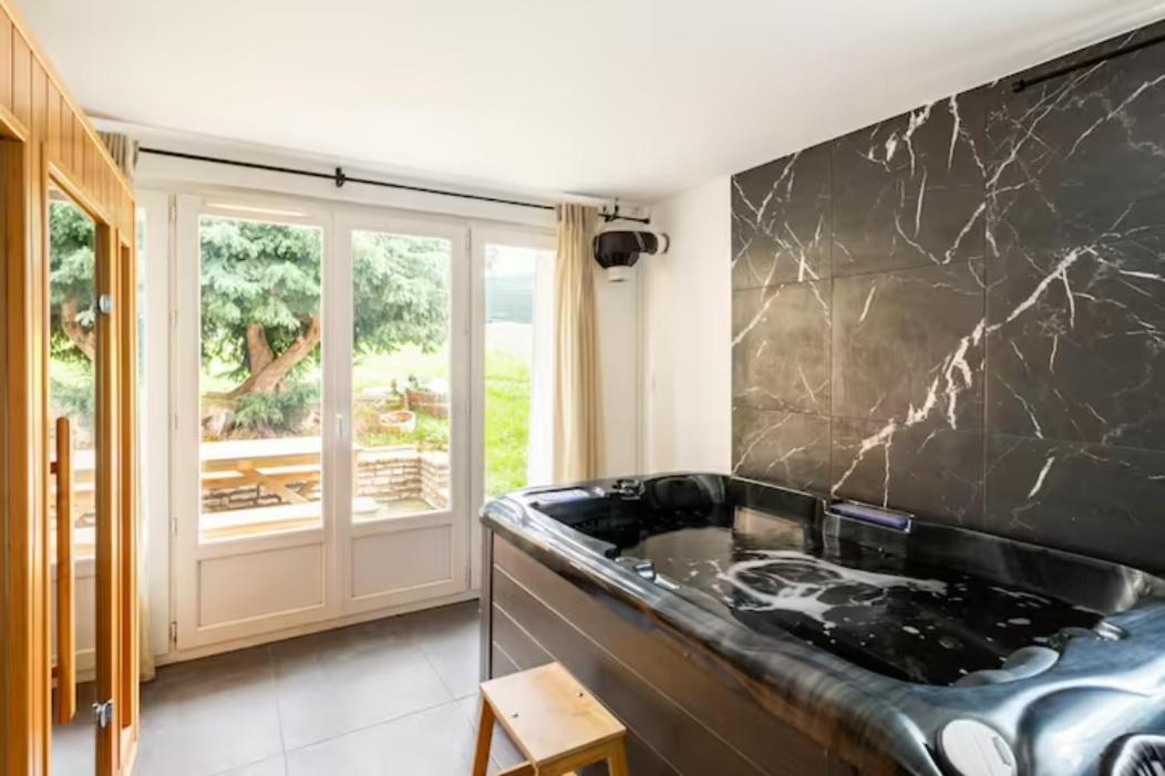 Le Chill Suite & Spa Boissy-Saint-Léger 외부 사진